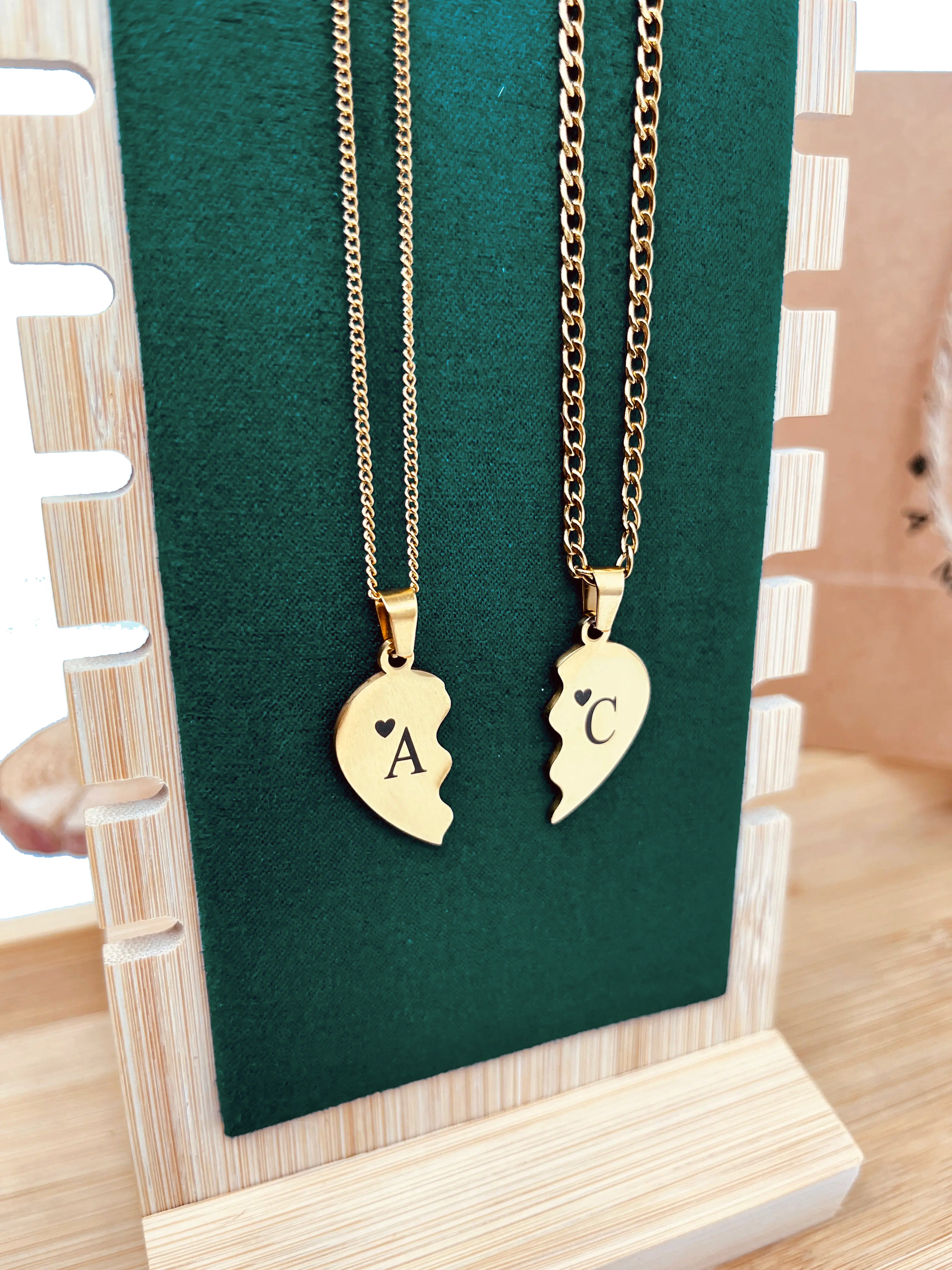 Collar corazón partido