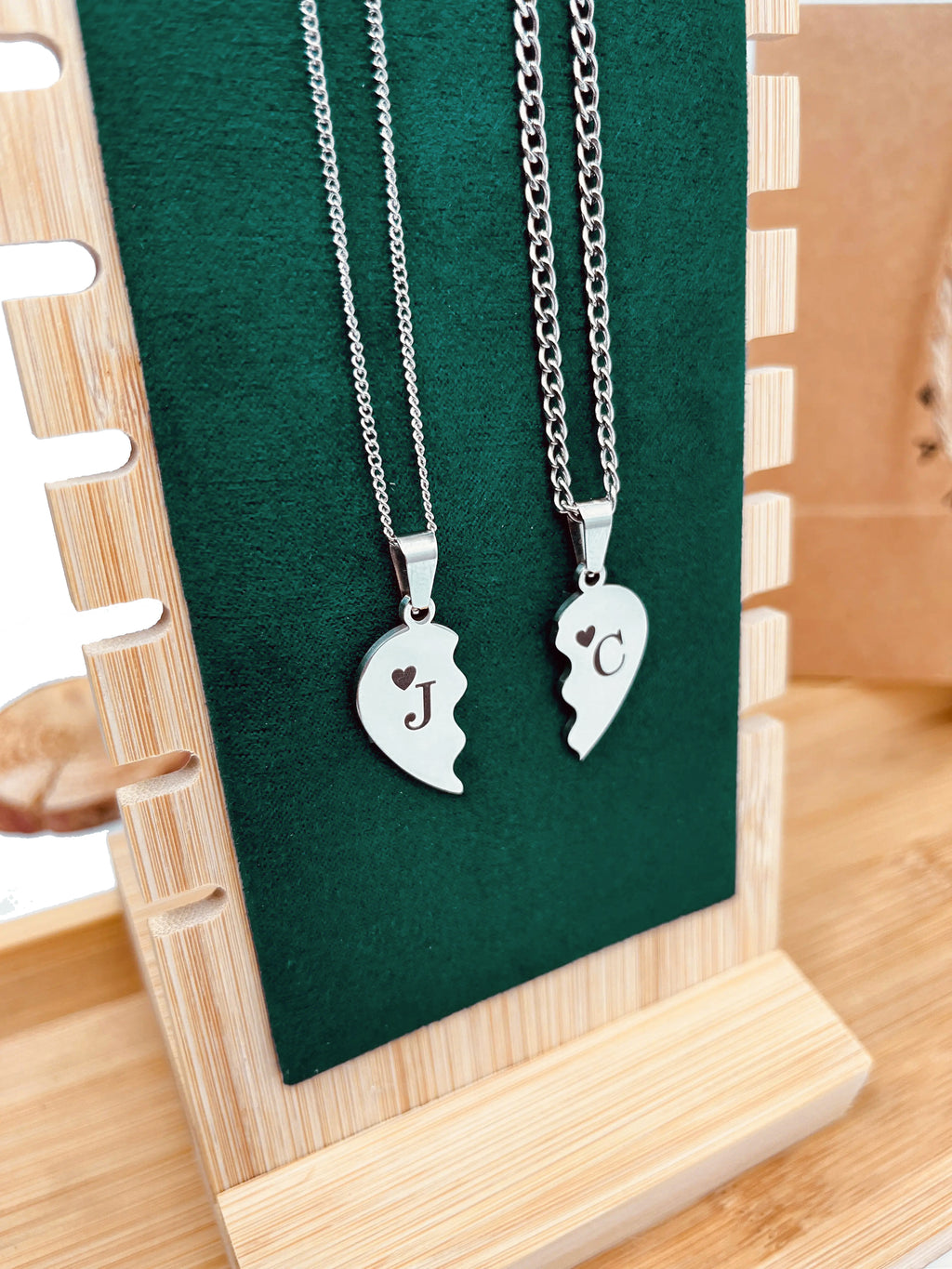 Collar corazón partido